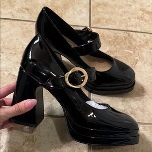 Steve Madden Elegant Black Patent